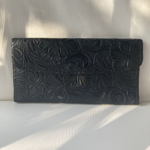 Vintage 70's Black LeatherTooled Embossed Long Wallet Boho South Western Mirror - Picture 1 of 16